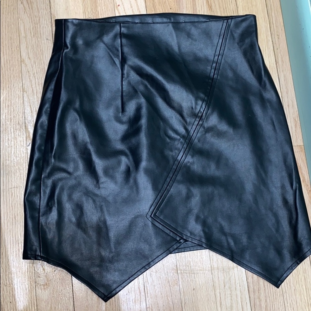 Black Leather M skirt